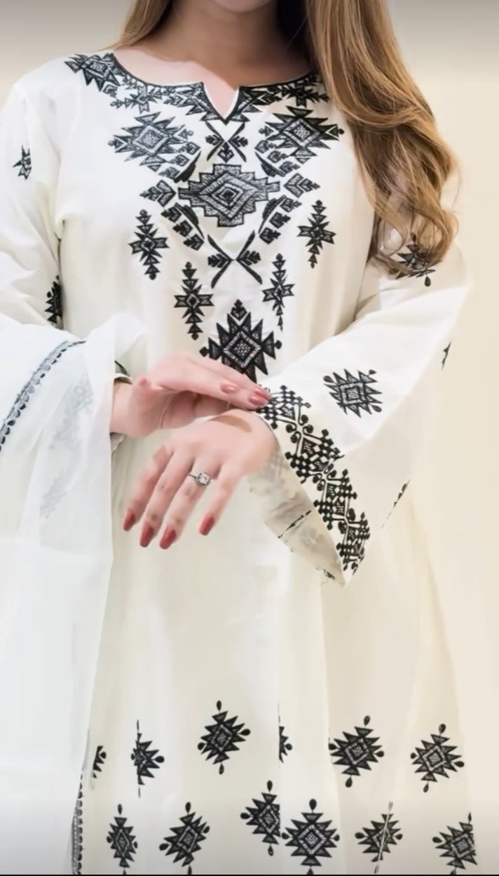 Ivory Elegance (3PC)